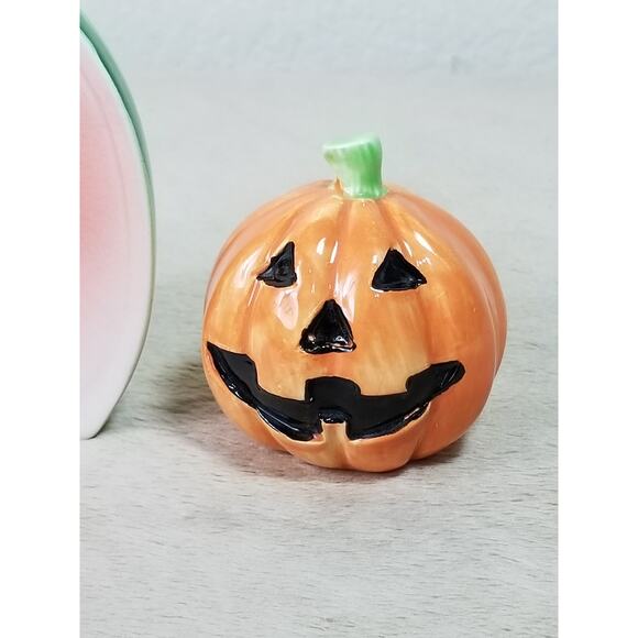 Halloween Pumpkin Salt & Pepper Shakers Watermelon Fruit Ceramic Green Orange - Picture 3 of 13